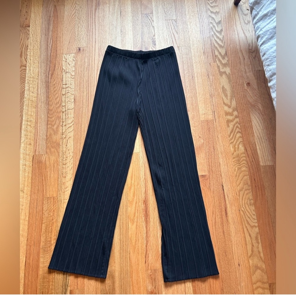 Uniqlo Pleated Straight Pants